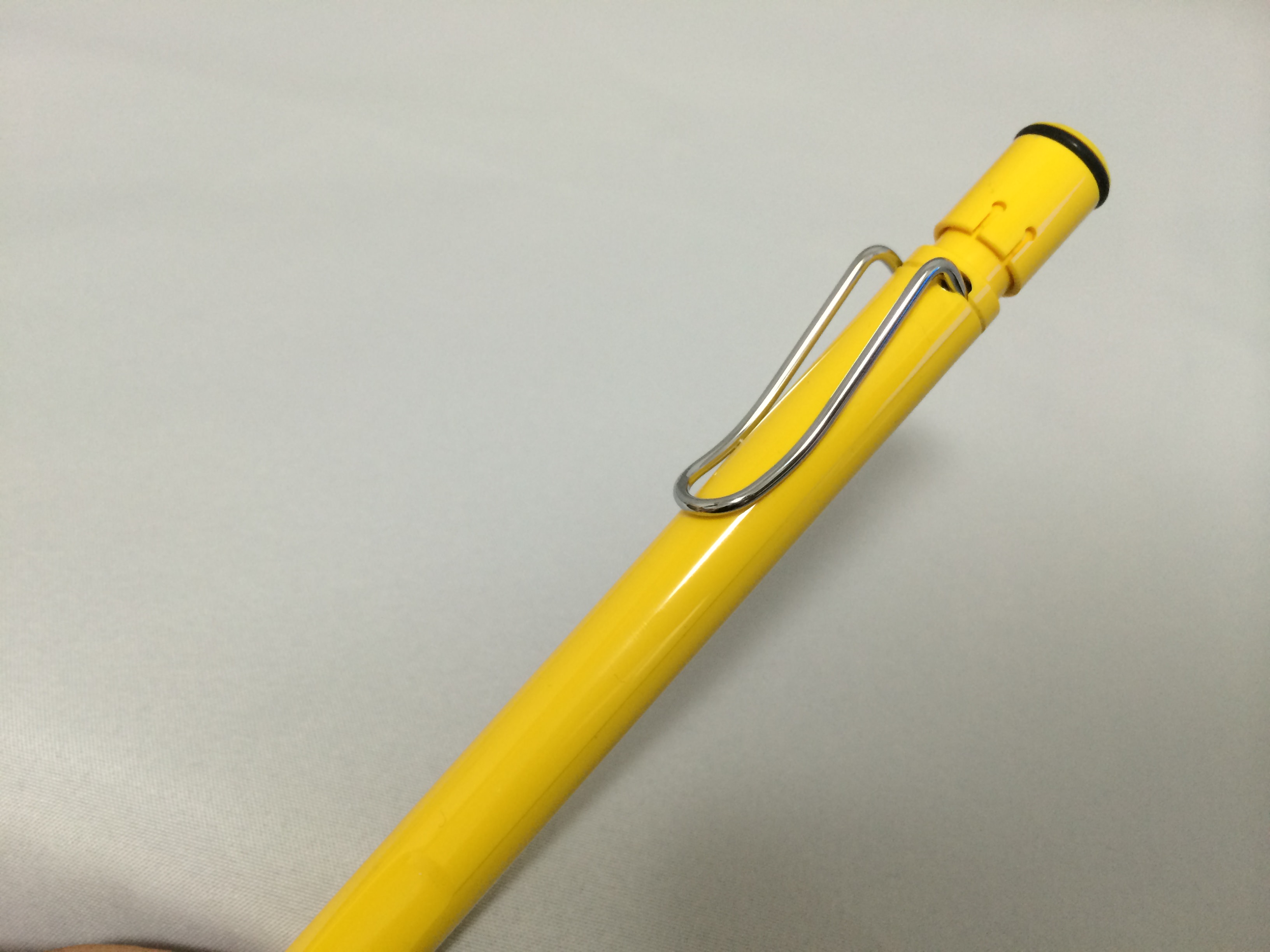 lamy safari yellow pencil