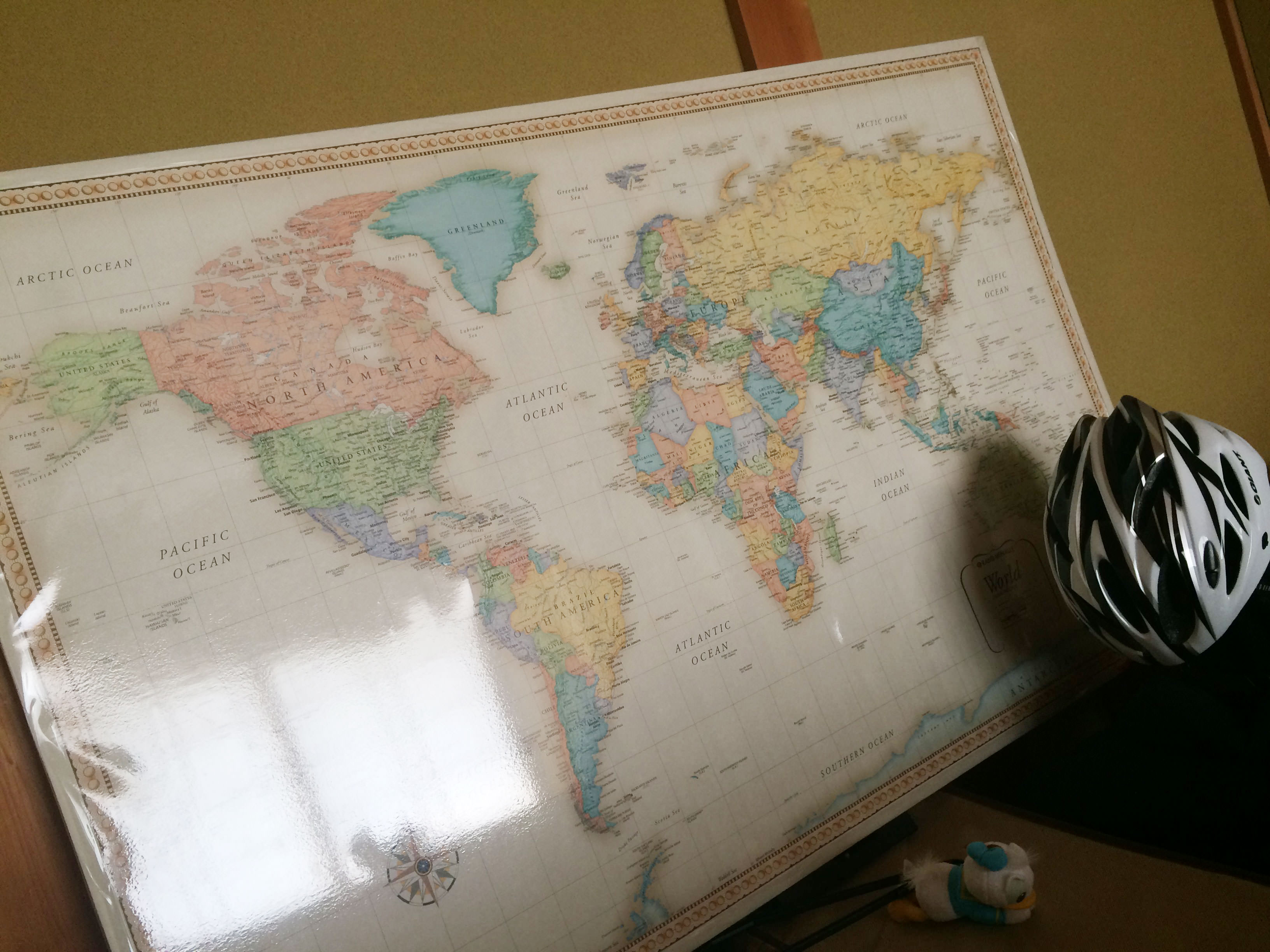 Rand Mcnally World Map　斜め左